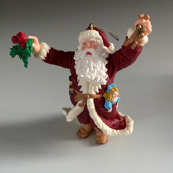 HALLMARK VTG 1998 Merry Olde Santa ornament - Picture 1 of 3